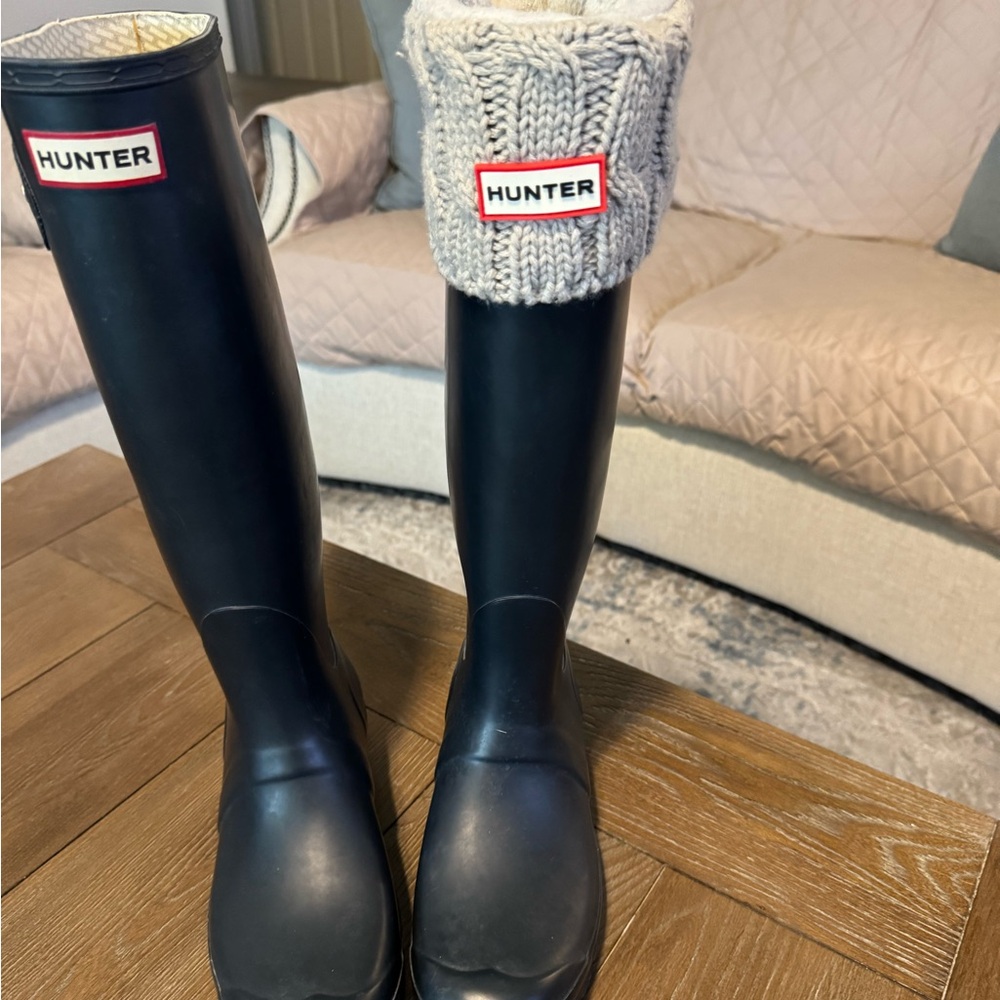 Hunter Black and Cream Patterned Interior Boots